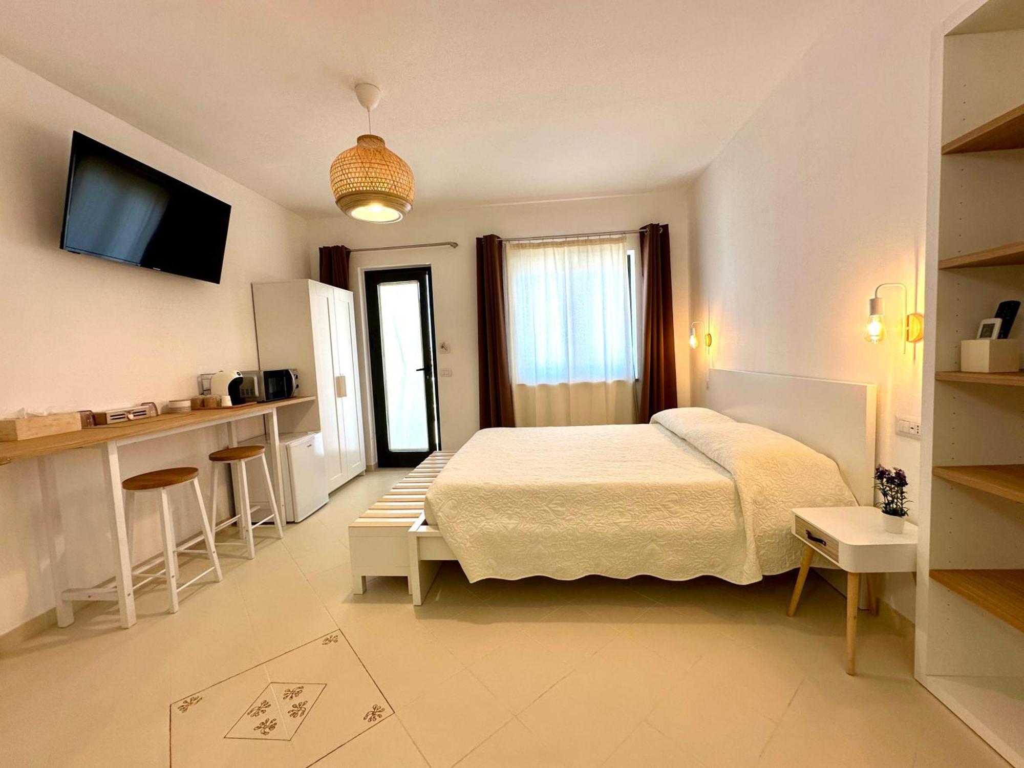 Lotto 16 - Guest House Olbia Exterior foto